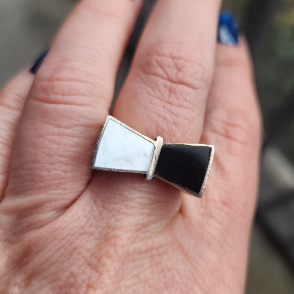 Handmade Sterling Silver 925 Vintage Onyx Mother Of Pearl Bow Ring Sz 7